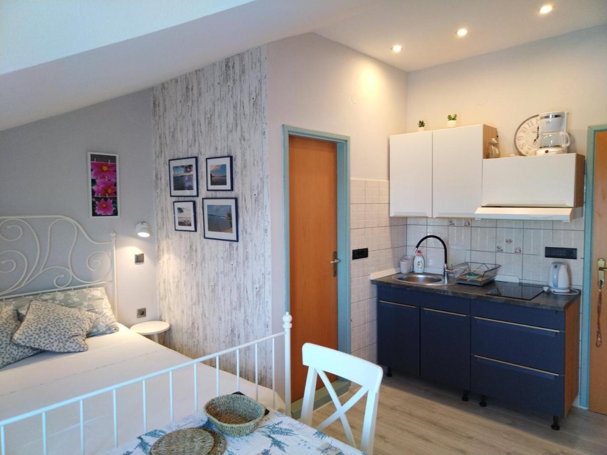 Apartments Tamara Sukošan Eksteriør billede