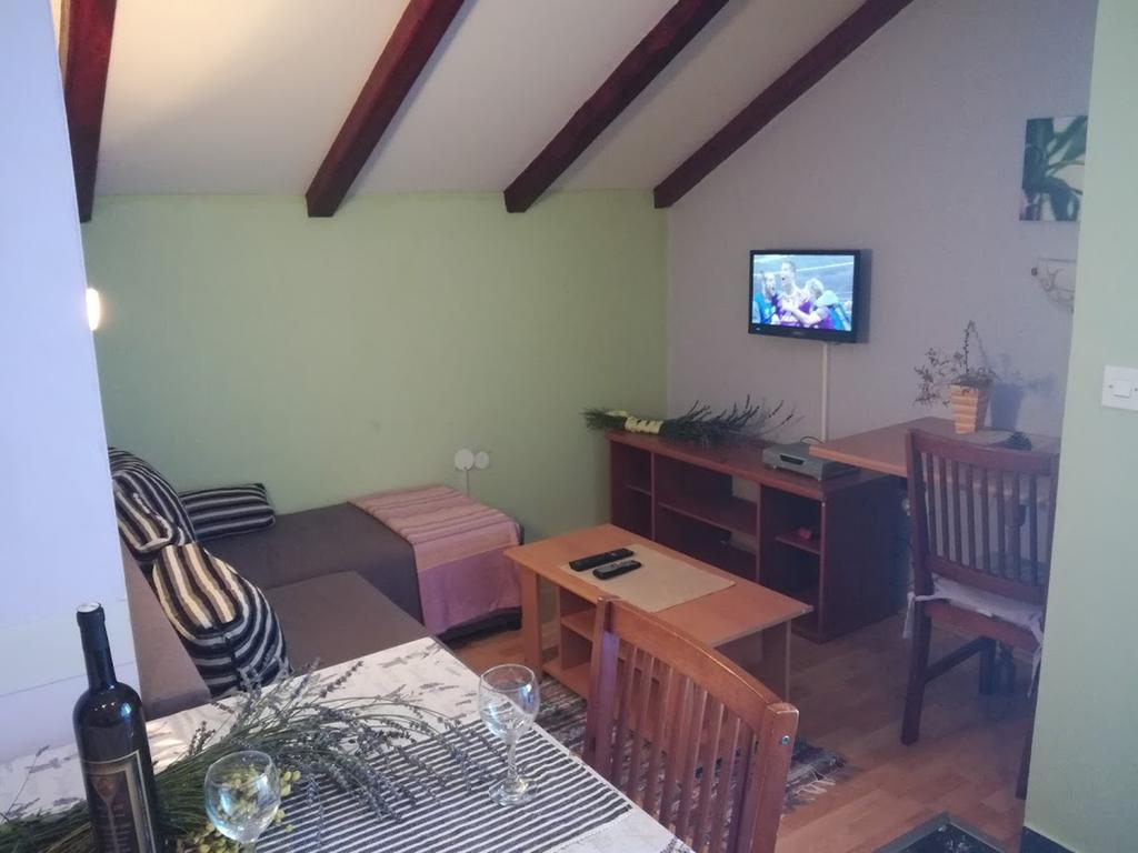 Apartments Tamara Sukošan Eksteriør billede
